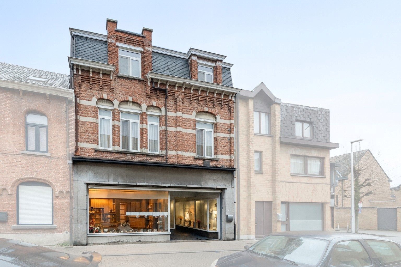 Unieke woning met handelsruimte, kantoor, 7 slpks & 200 m² atelier/magazijn – ideaal voor vrije beroepers foto 28