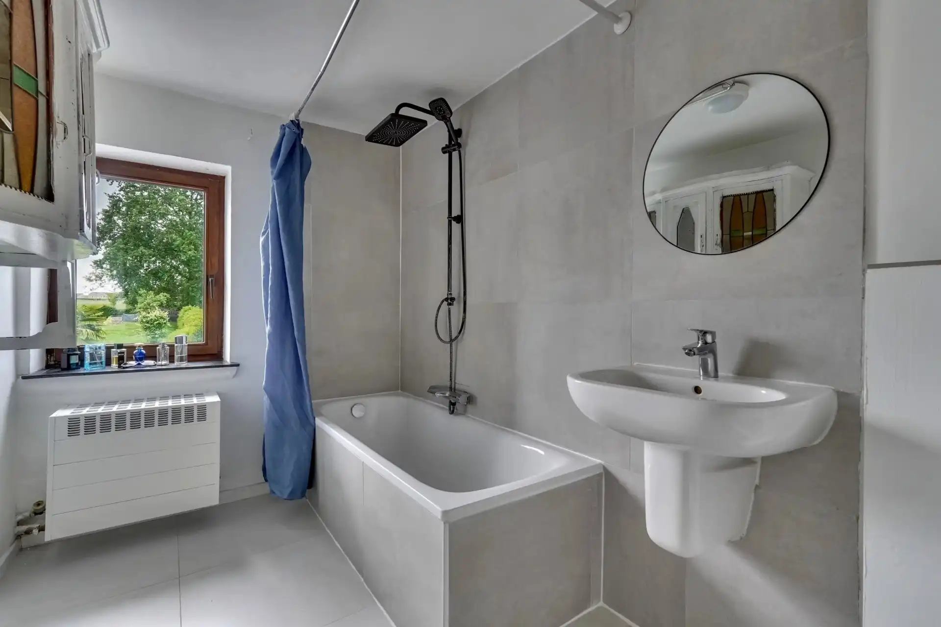 Knusse woning met bijgebouw foto 16