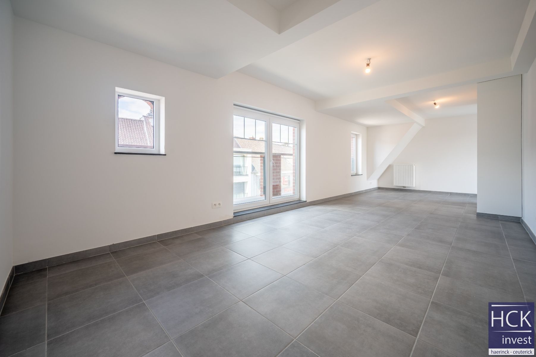 KRUISHOUTEM - Nieuwbouwappartement met 1 SLPK, pal in centrum! foto 3
