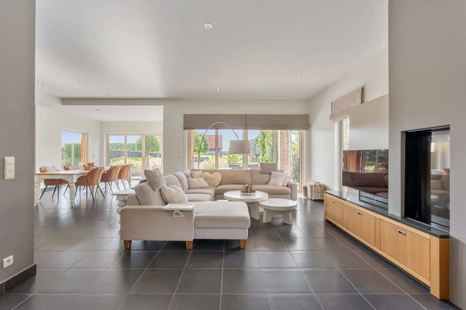Stijlvolle villa in tijdloze pastorijstijl met zwembad en exclusieve tuinbeleving. foto 13