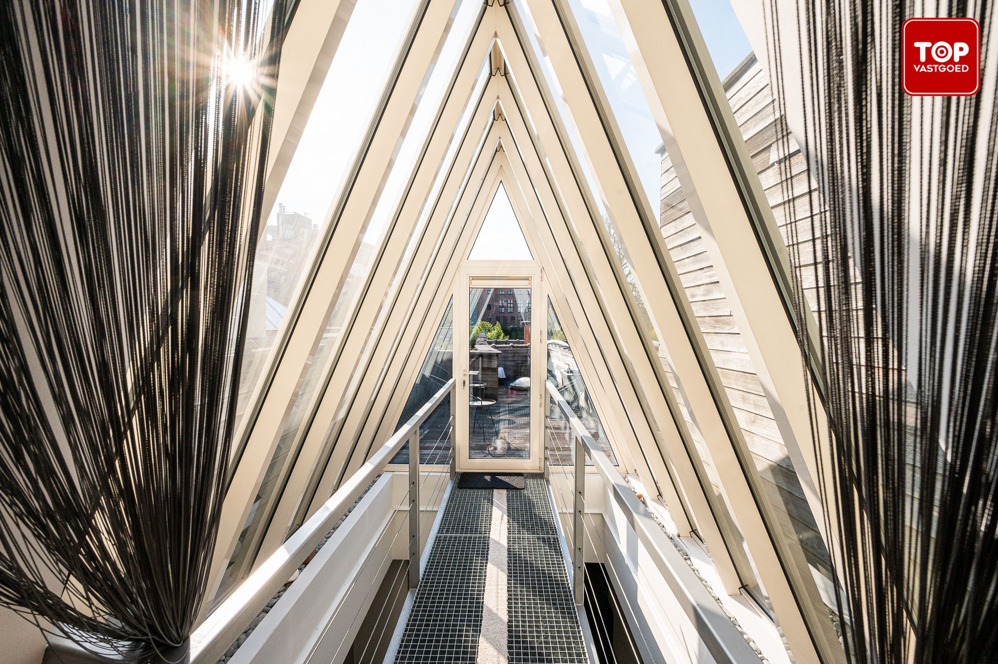 Instapklare architectenwoning met 2 slaapkamers en zonneterras foto 23
