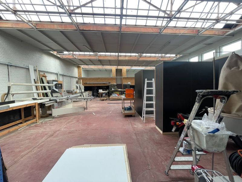 * COMPROMIS IN OPMAAK * Gerenoveerd bedrijfsgebouw te koop op topligging in Gentbrugge. foto 16