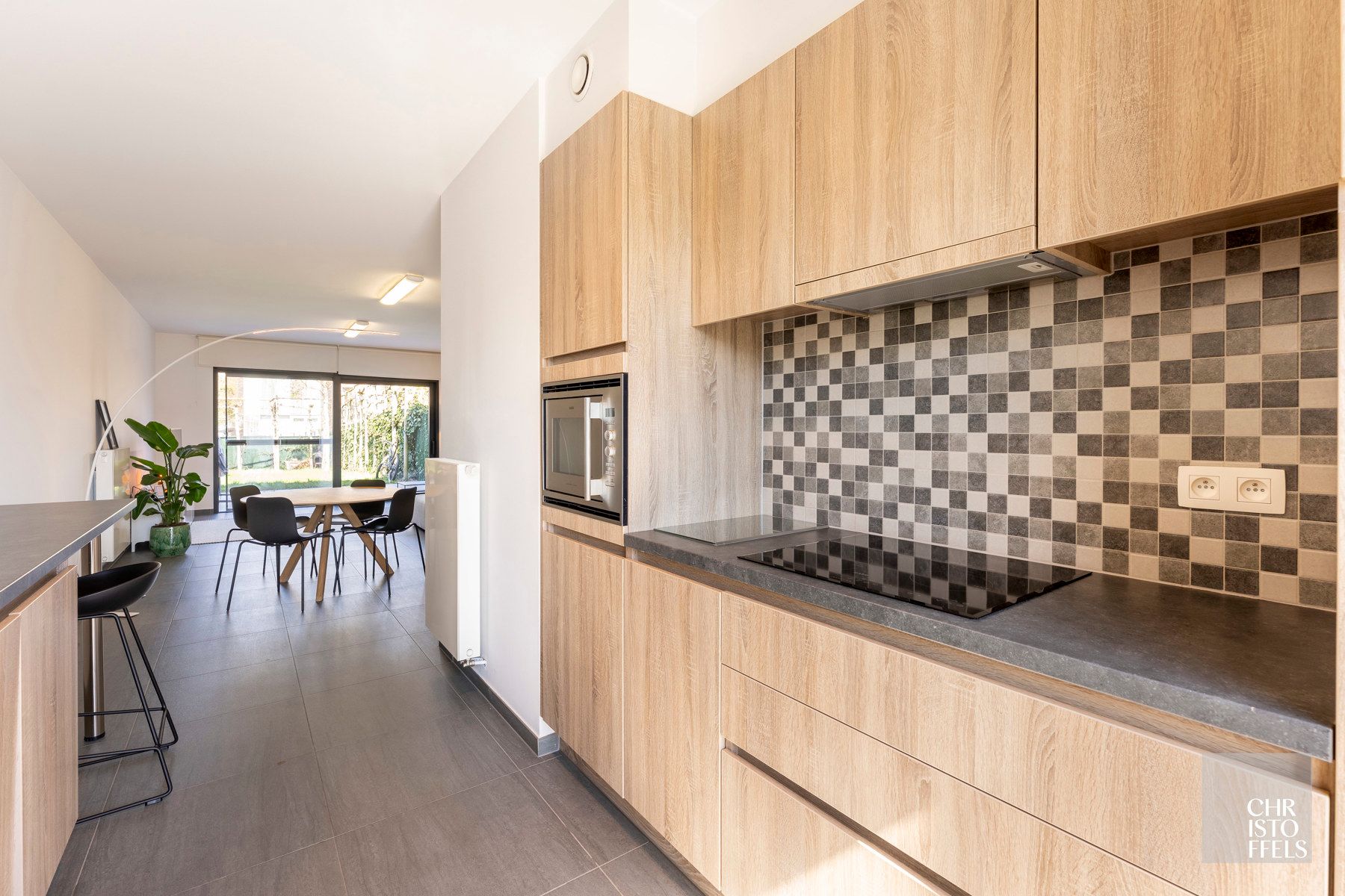 Centraal en rustig wonen in een groene omgeving. foto 11