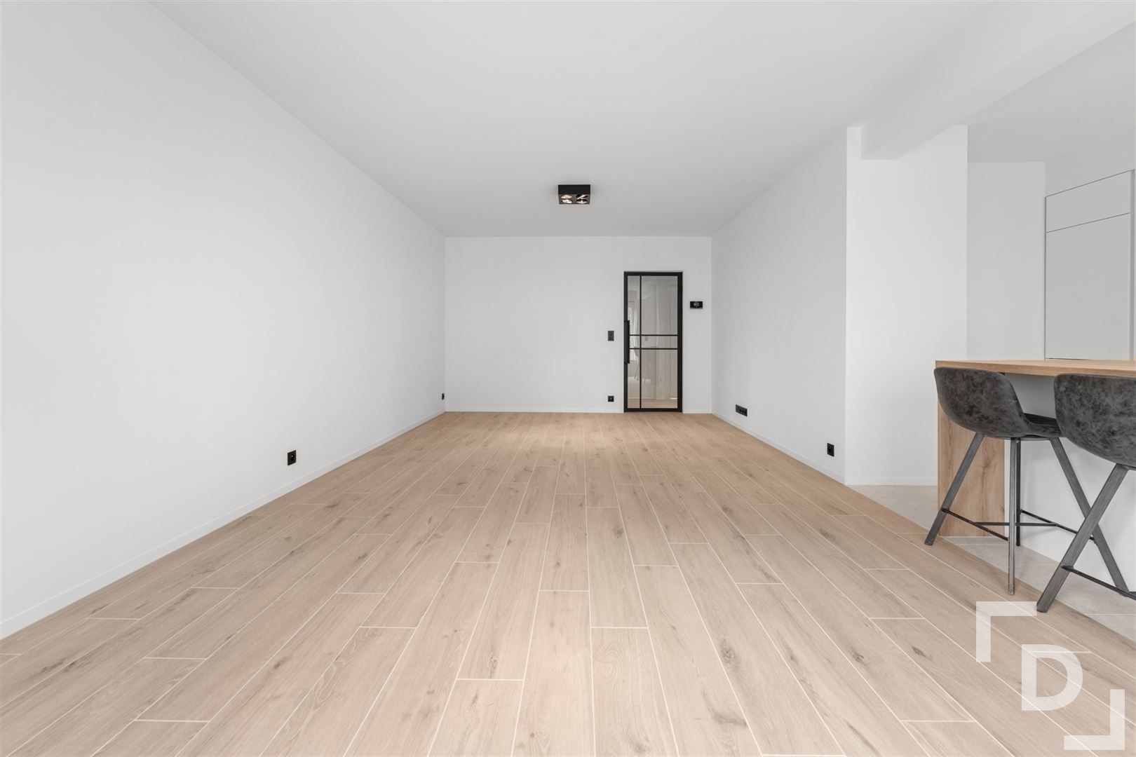 Kwalitatief gerenoveerd appartement in centrum Ieper foto 7