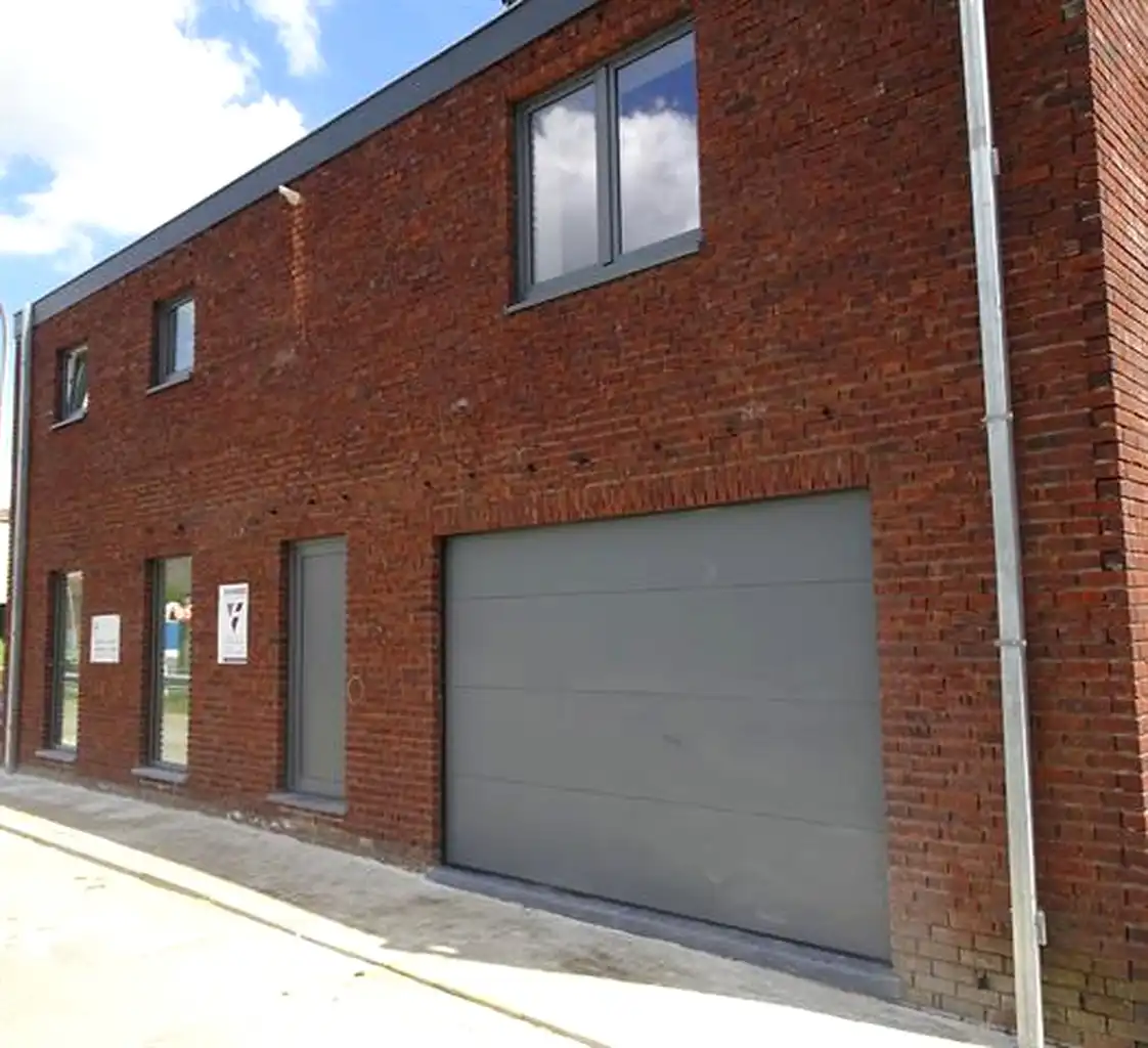 Zeer rustig gelegen ruime woning te huur foto {{pictureIndex}}
