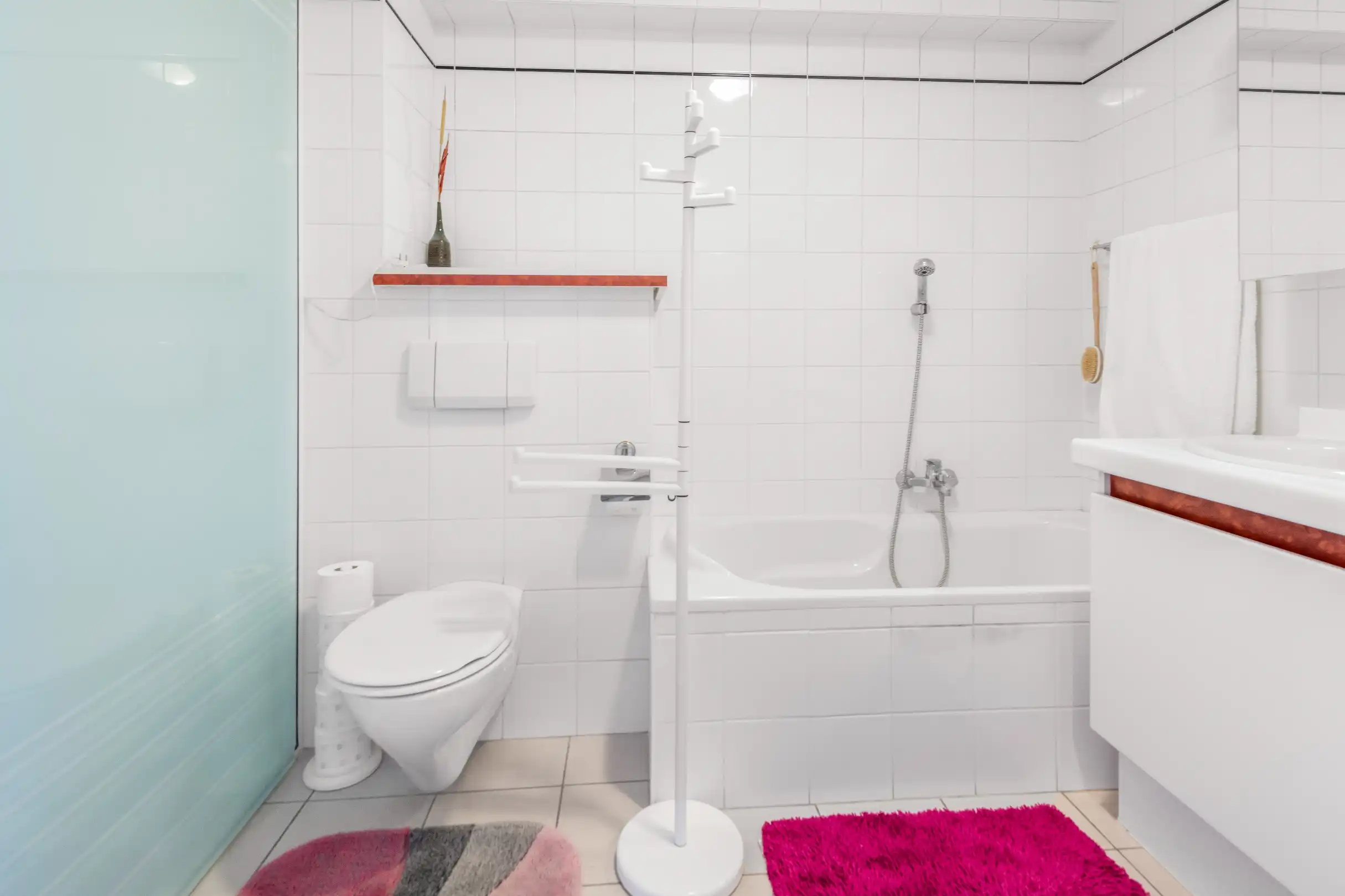 Centraal gelegen appartement aan de zonnekant van de Lippenslaan met twee slaapkamers.  foto 11