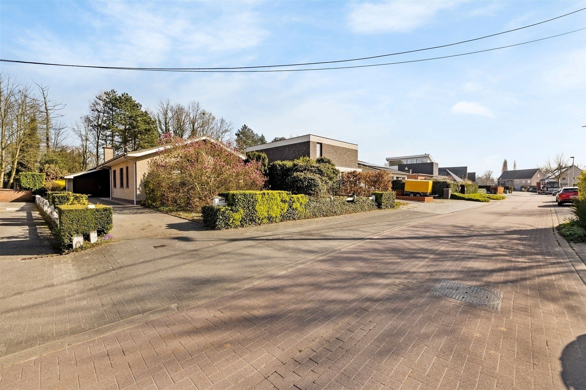Uitstekend gelegen gezinswoning (type bungalow) met 4 slaapkamers, garage en een aangename tuin (1.067m²) foto 27