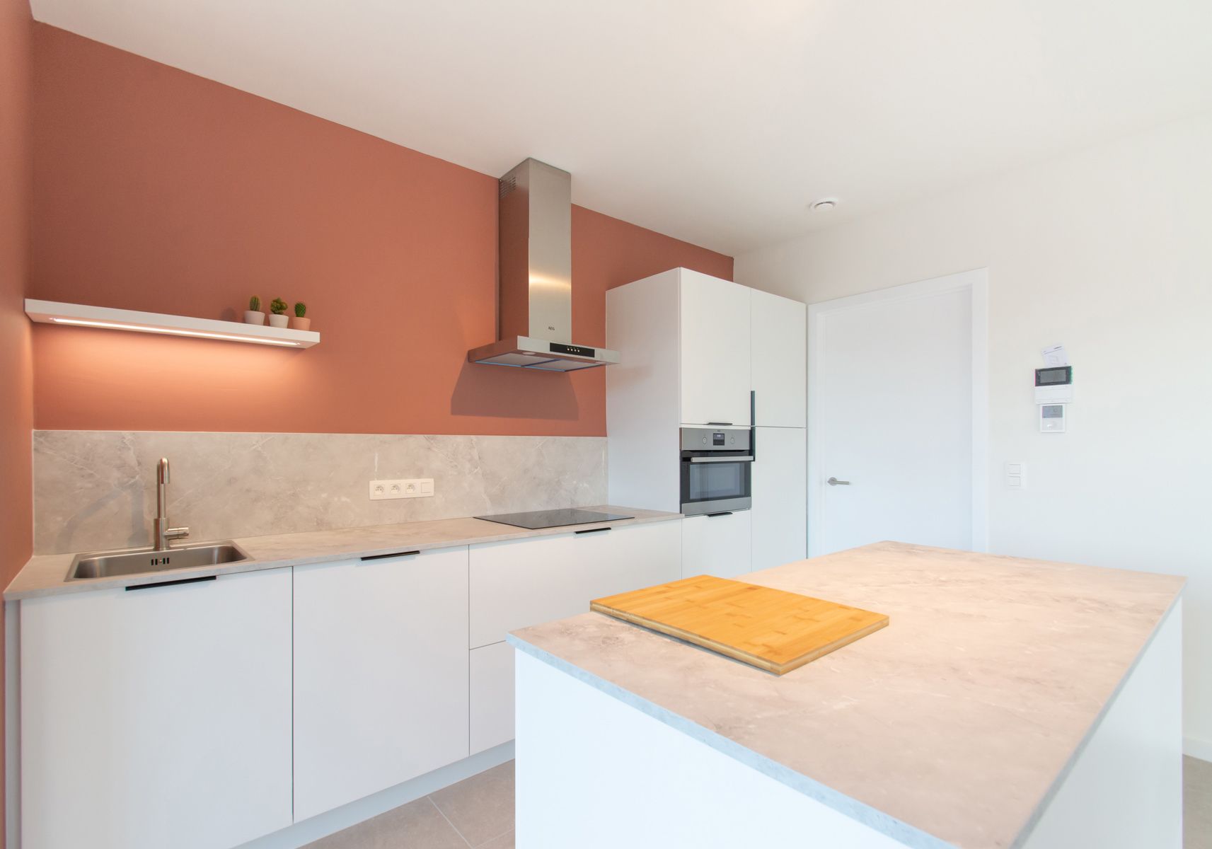 Rustig, en comfortabel 2slpk app. met mooi terras  foto 8