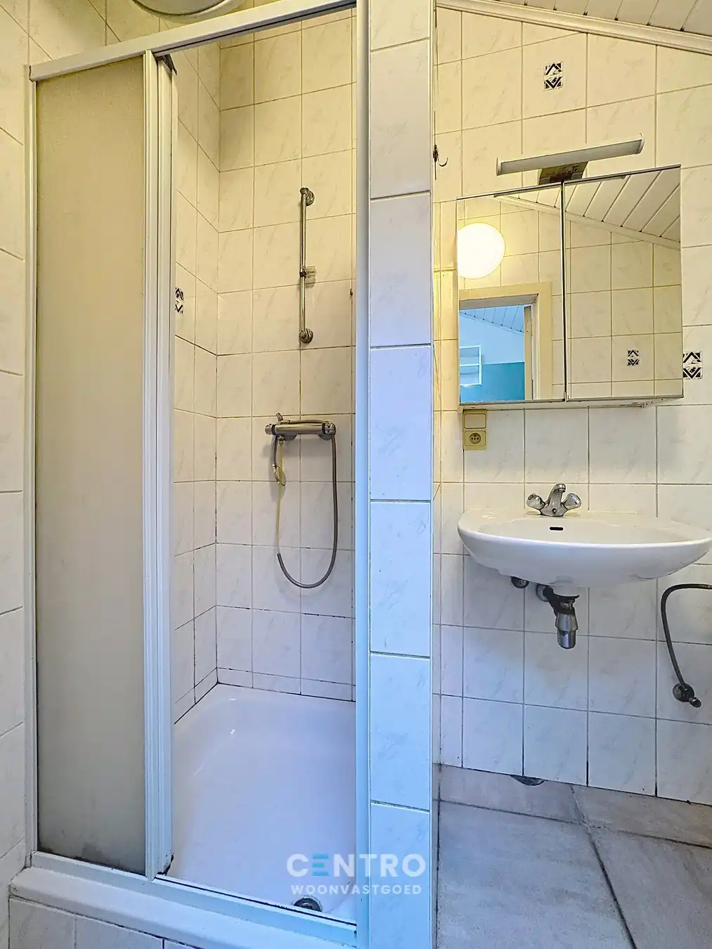 Uiterst CHARMANT gelegen woning met 3 slpks en ZUIDger. tuin! foto 6