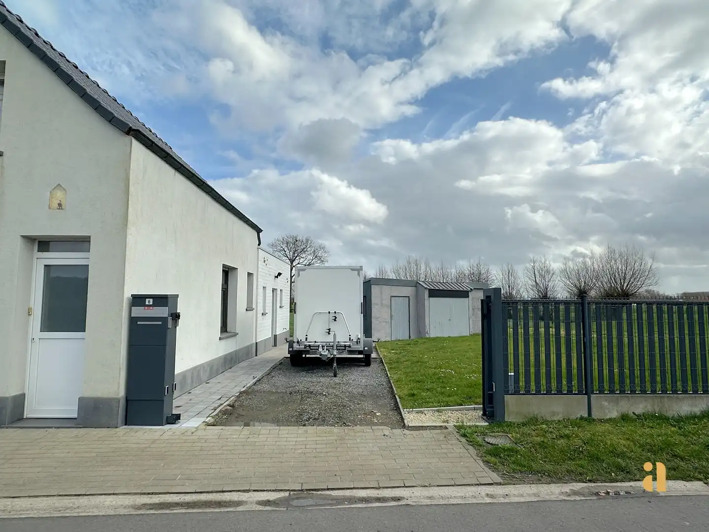 Charmante woonst met tuin in het landelijke Oostveld foto 2