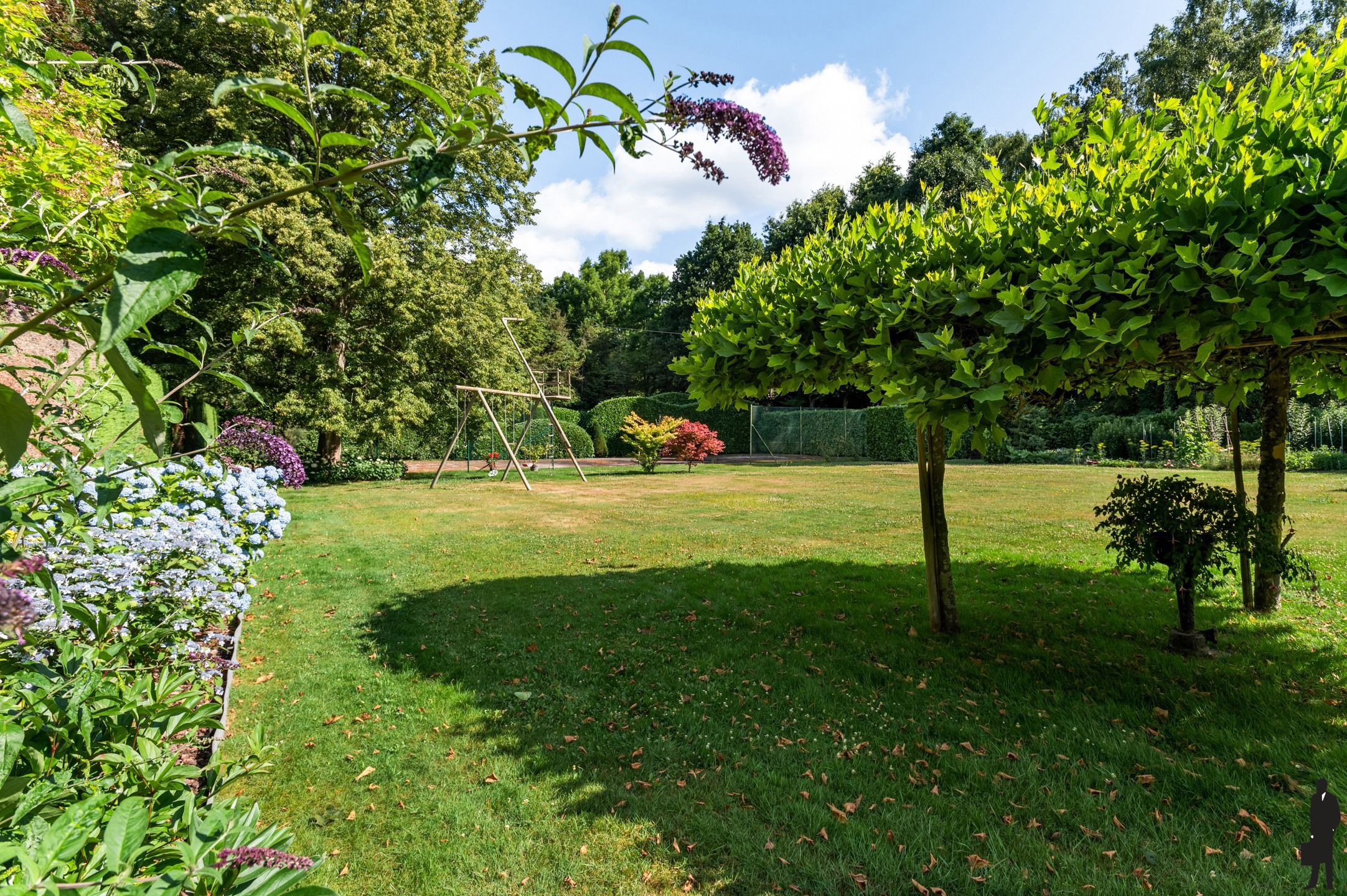 Exclusieve villa met conciërgewoning op 4.102m² foto 38