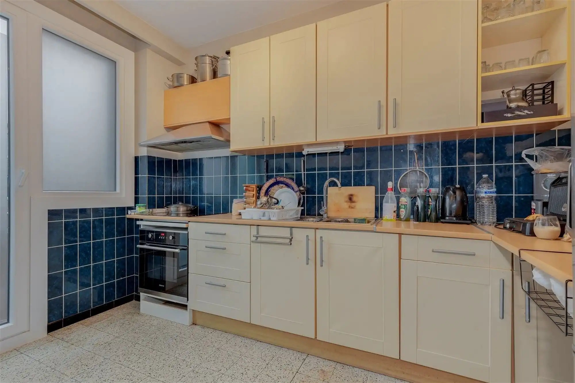 Instapklaar 2 slk appartement met terras te Mortsel foto 5