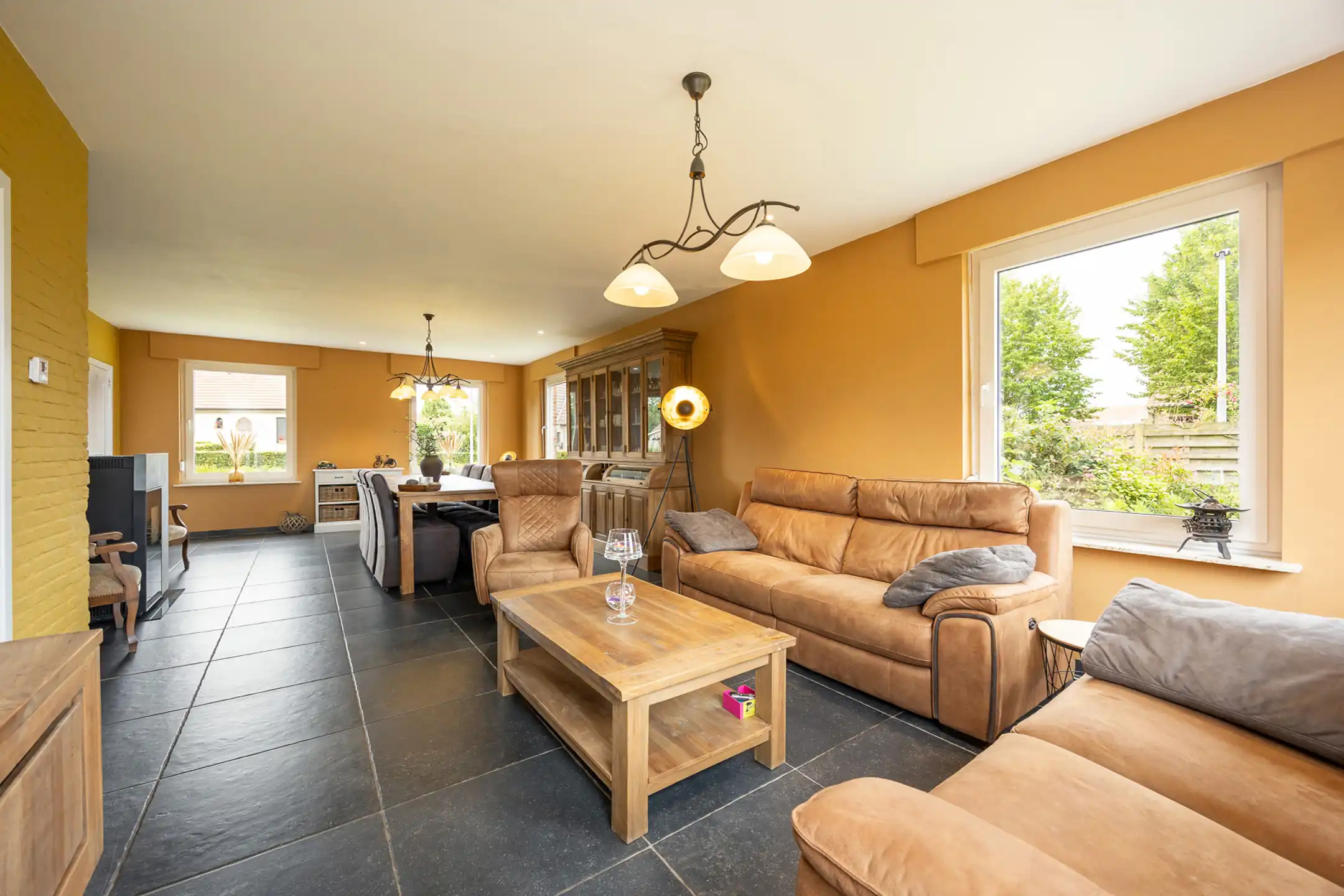 Instapklare woning met 4 slaapkamers op 865 m² foto 8