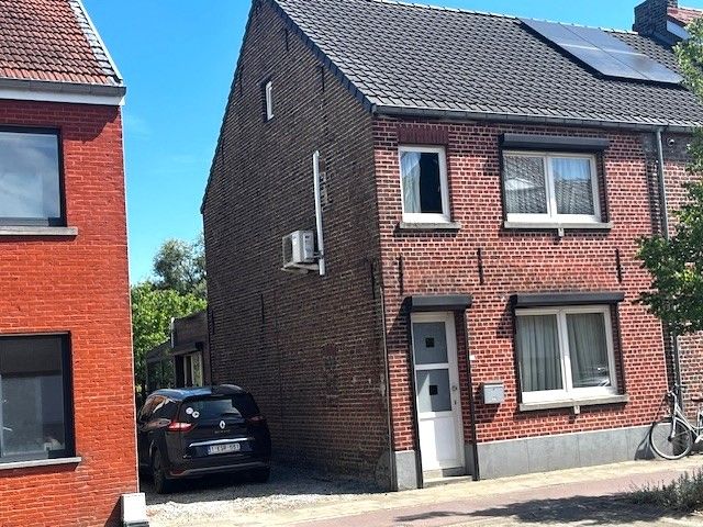 Aangename HOB, met grote tuin en parking foto 18