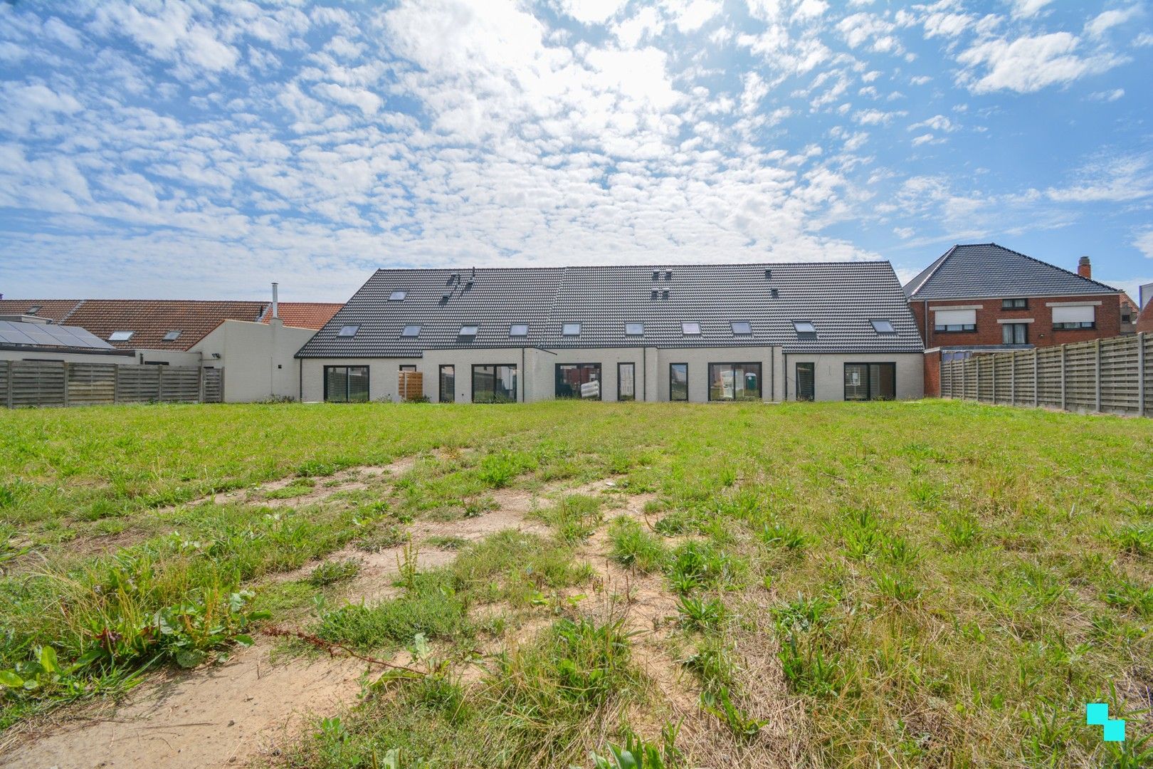 Verrassend ruime nieuwbouwwoning in centrum Aartrijke foto 24