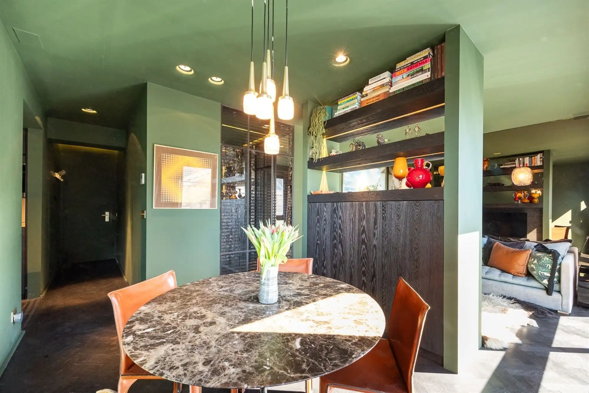 Gemeubeld gerenoveerd appartement op ideale locatie foto 3