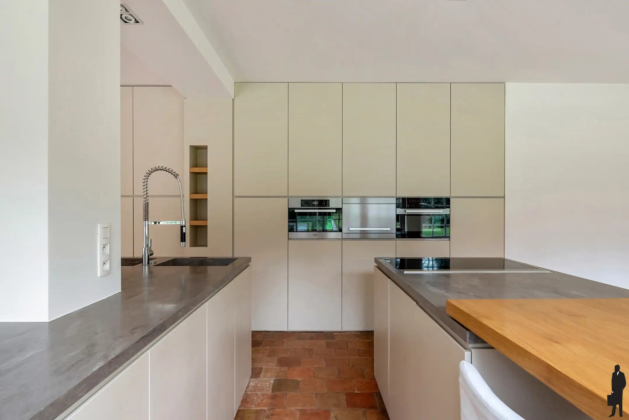 Villa met guesthouse & zwembad op 4.899 m² foto 10