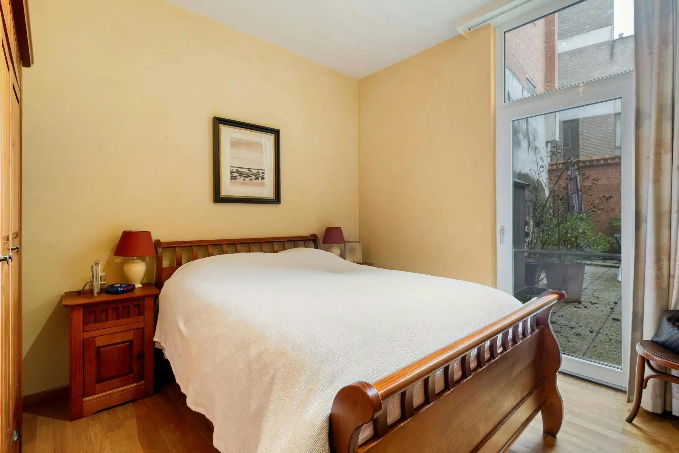 Lichtrijk 2 slaapkamer gelijkvloers appartement te koop foto 8