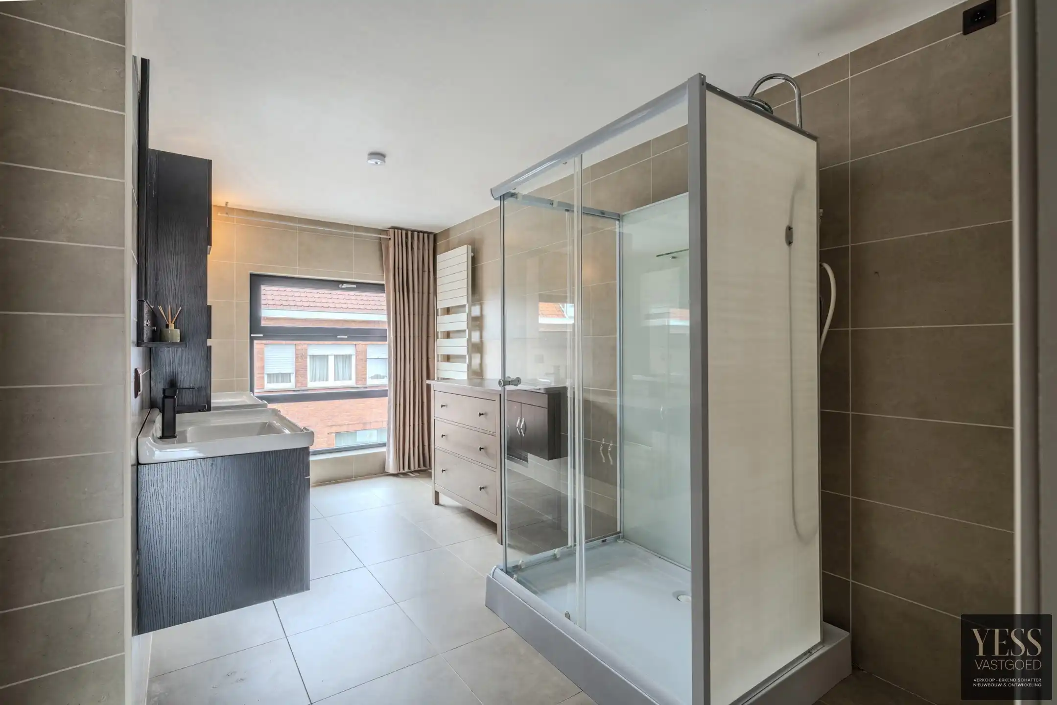 Uniek penthouse + magazijn/atelier en ruim terras Oudenburg! foto 14