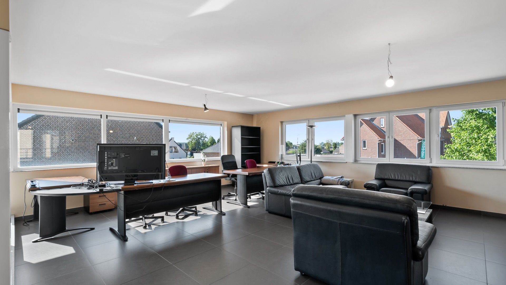 Duplex app. van 220m2 met 3 slpk's en 65m2 aan terrassen foto 6