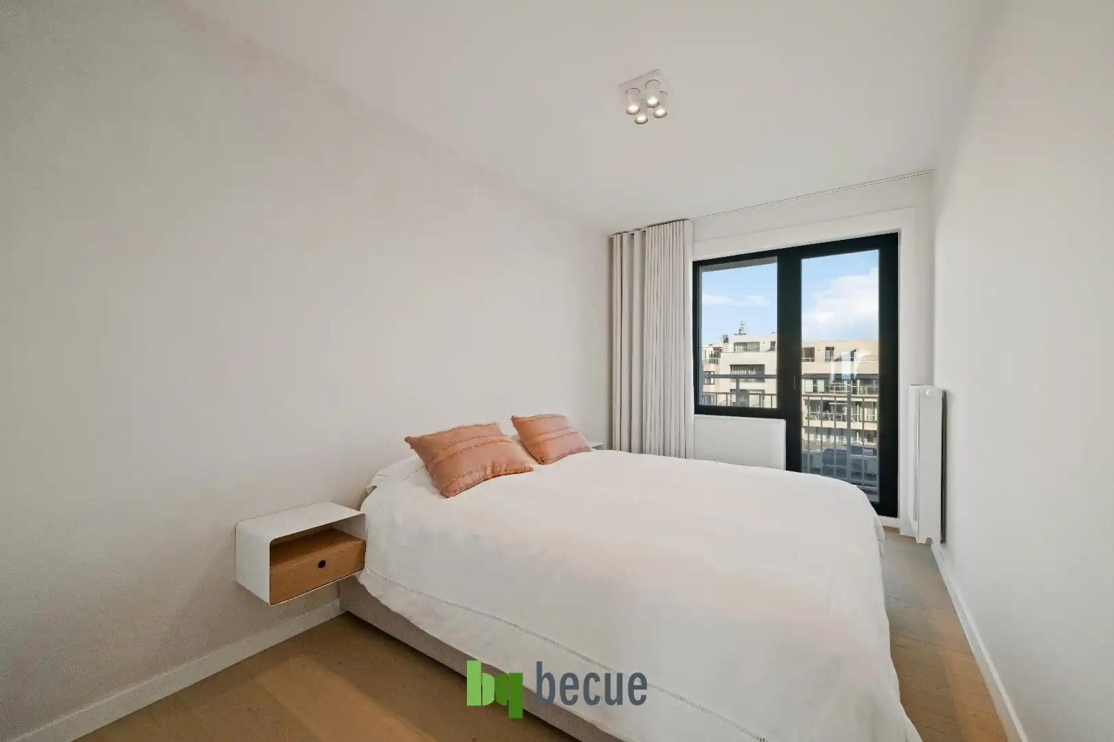 STARTPRIJS: 495.000 EURO ! Luxueus vernieuwd appartement (92 m²) met EPC A foto 9