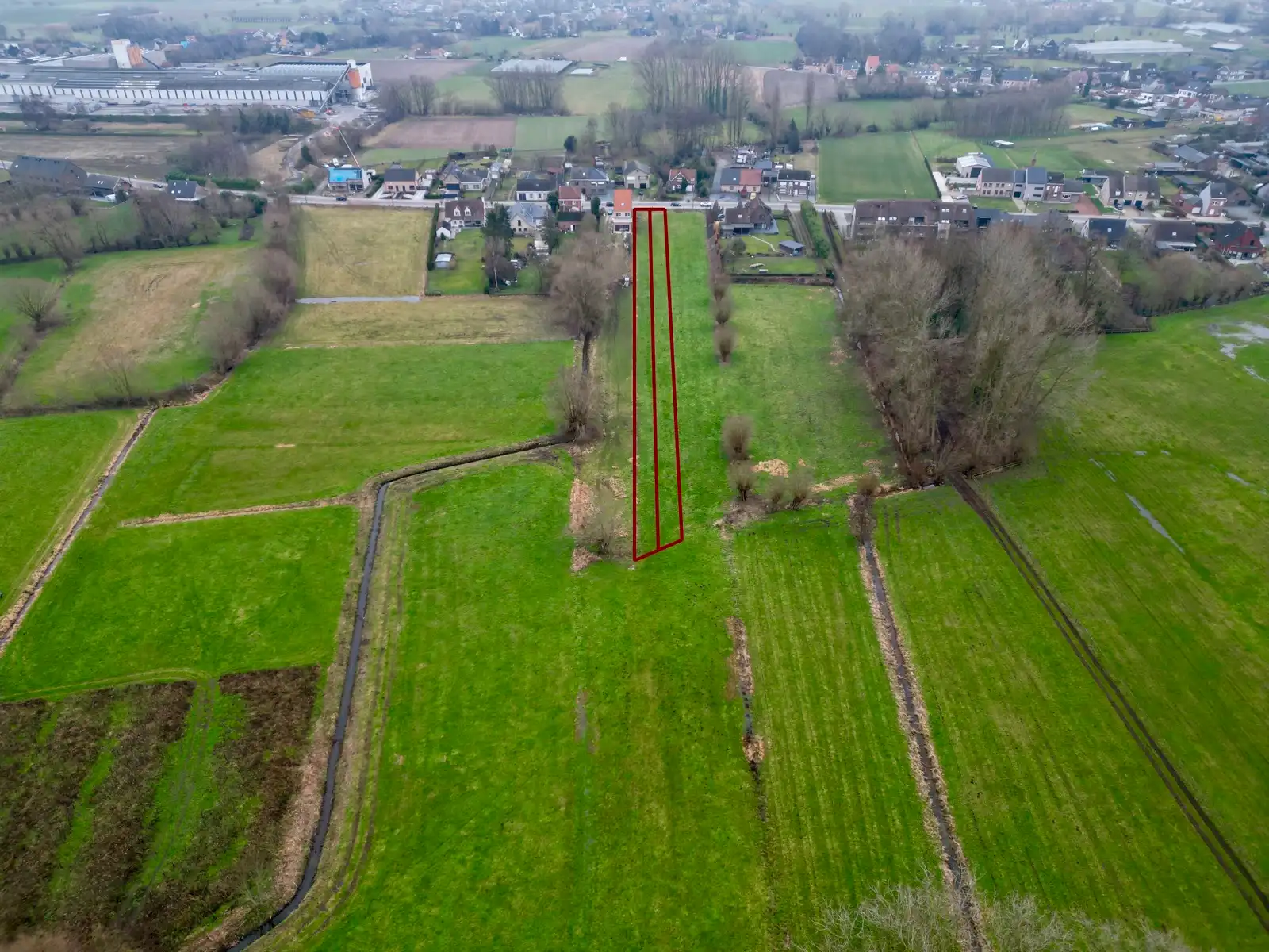 Prachtig gelegen bouwgrond voor gesloten bebouwing! foto 4
