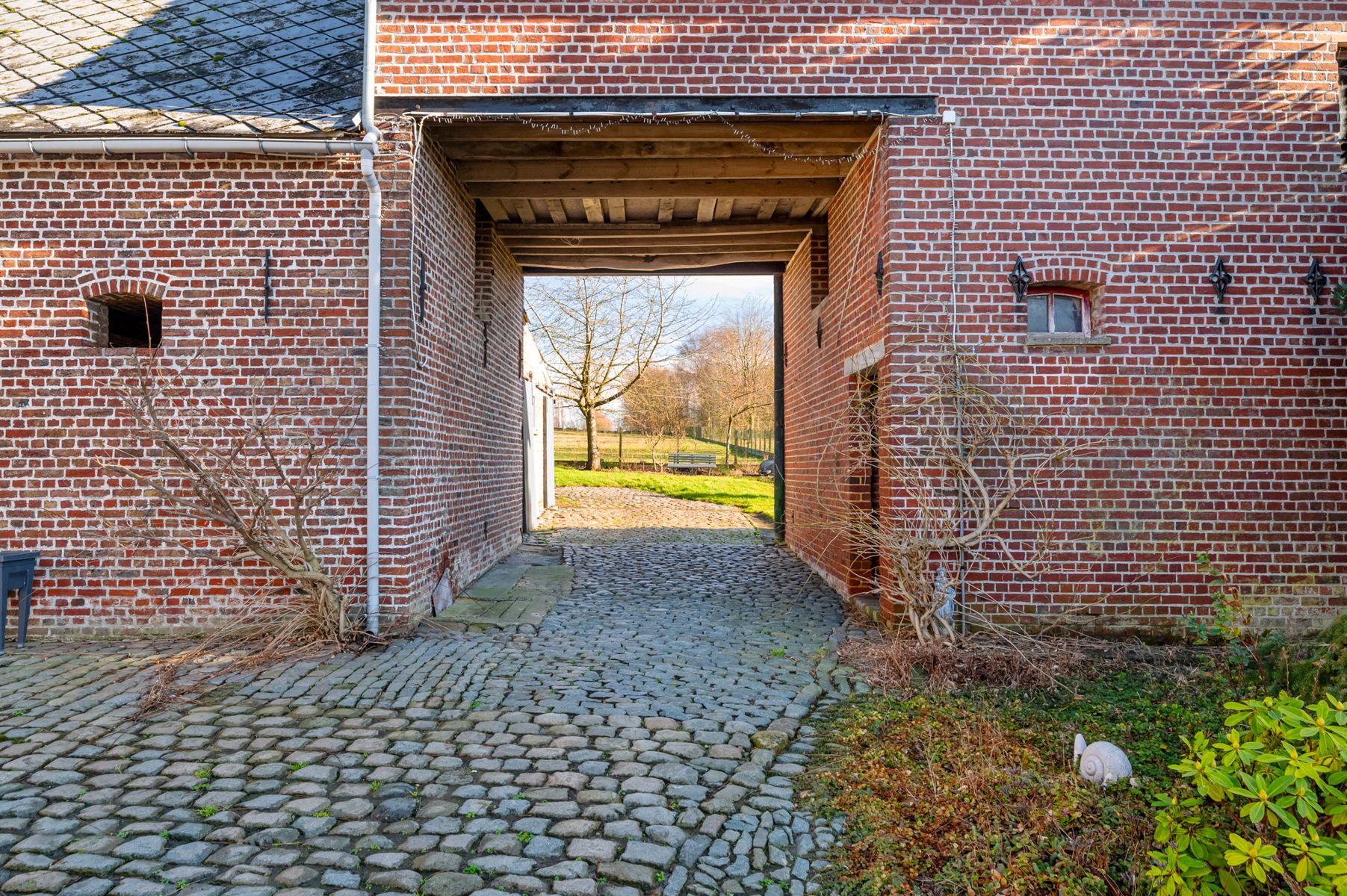 Te renoveren hoeve op een prachtig perceel van 5075 m² foto 2