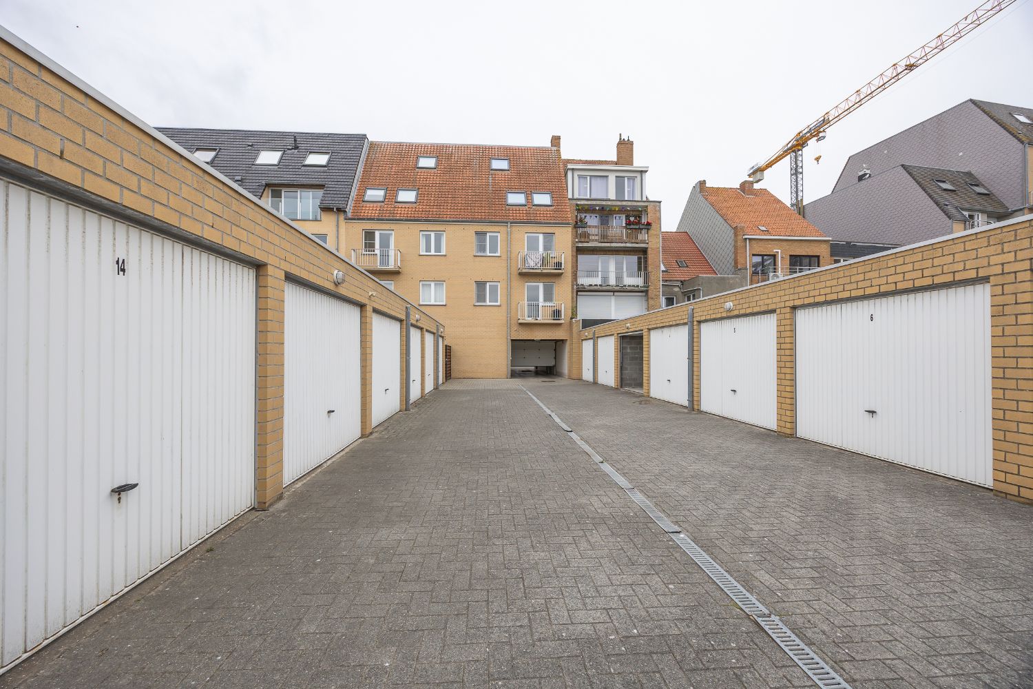 Instapklaar 2 slaapkamer appartement in het centrum foto 30