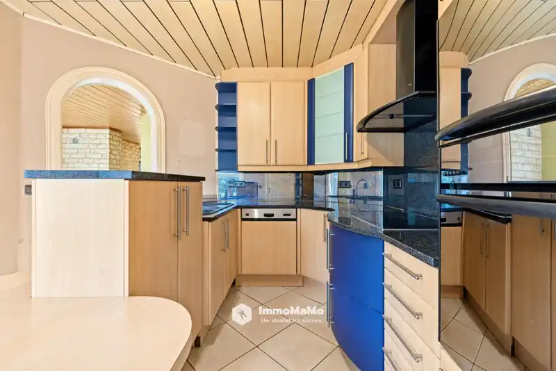 VRIJSTAANDE WONING MET 3 SLPKS EN ROYALE TUIN TE KOOP IN SXW foto 9