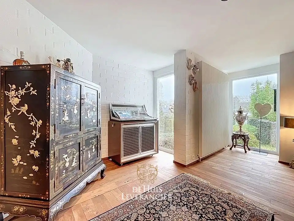 Elegante laagbouwvilla waar discrete rust, moderne uitstraling en standing versmelten in het 'Zoute' van Sint-Idesbald te koop foto 10