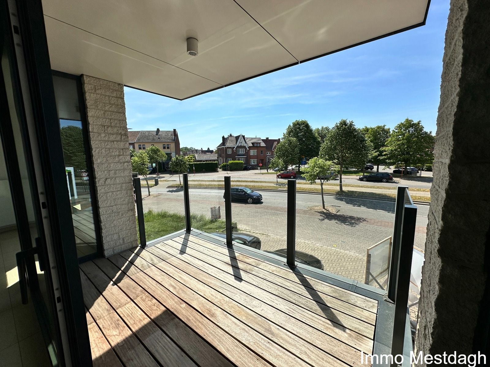 Recent appartement met 2 terrassen en staanplaats in centrum Diest foto 2