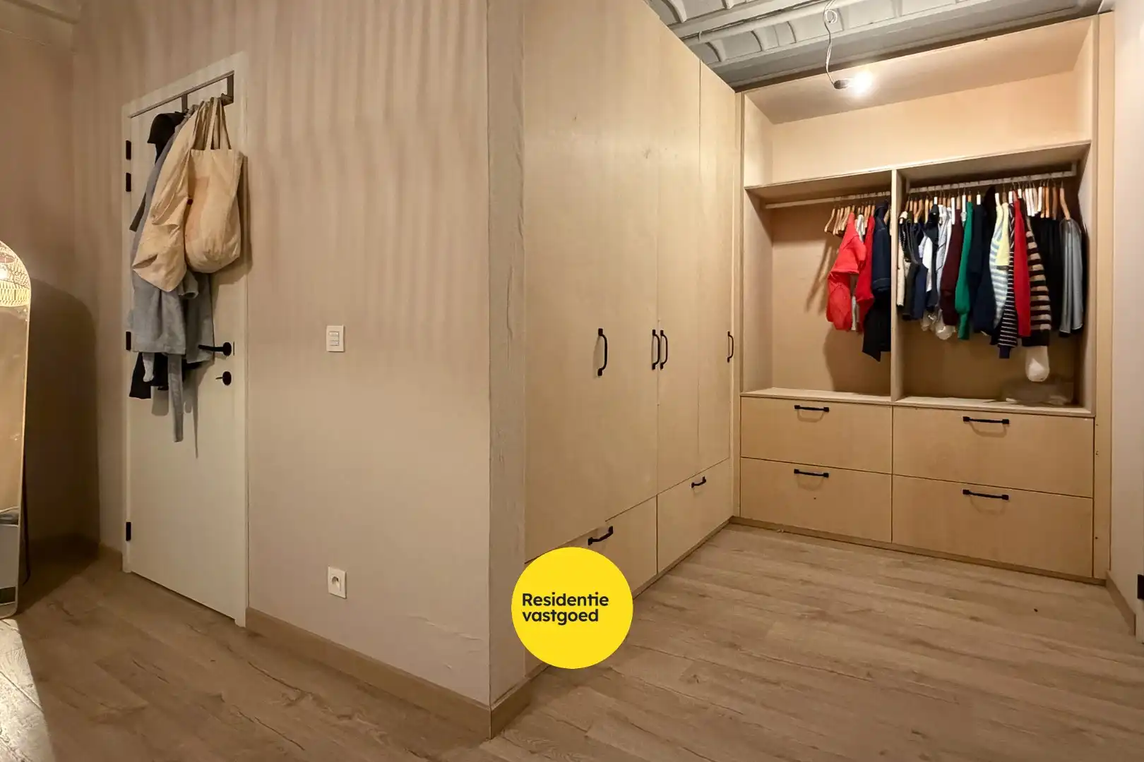 Unieke woning in voormalige borstelfabriek - karakter en comfort in perfecte harmonie! foto 17