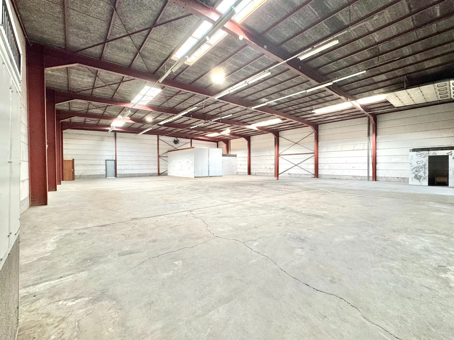 Industrieel-magazijn-logistiek te koop 8790 Waregem