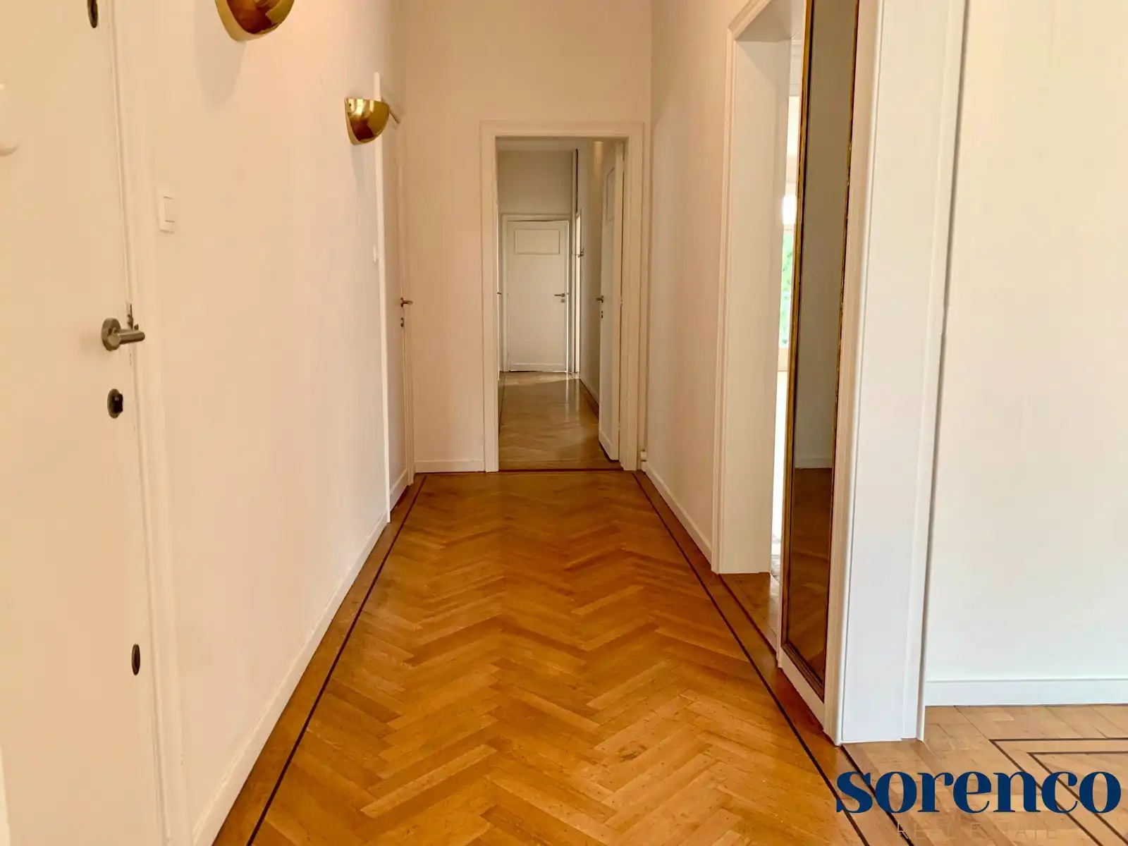 ALBERTPARK - Een prachtig en ruim 2 slaapkamer appartement van circa 200m² in een historisch herenhuis  foto 15