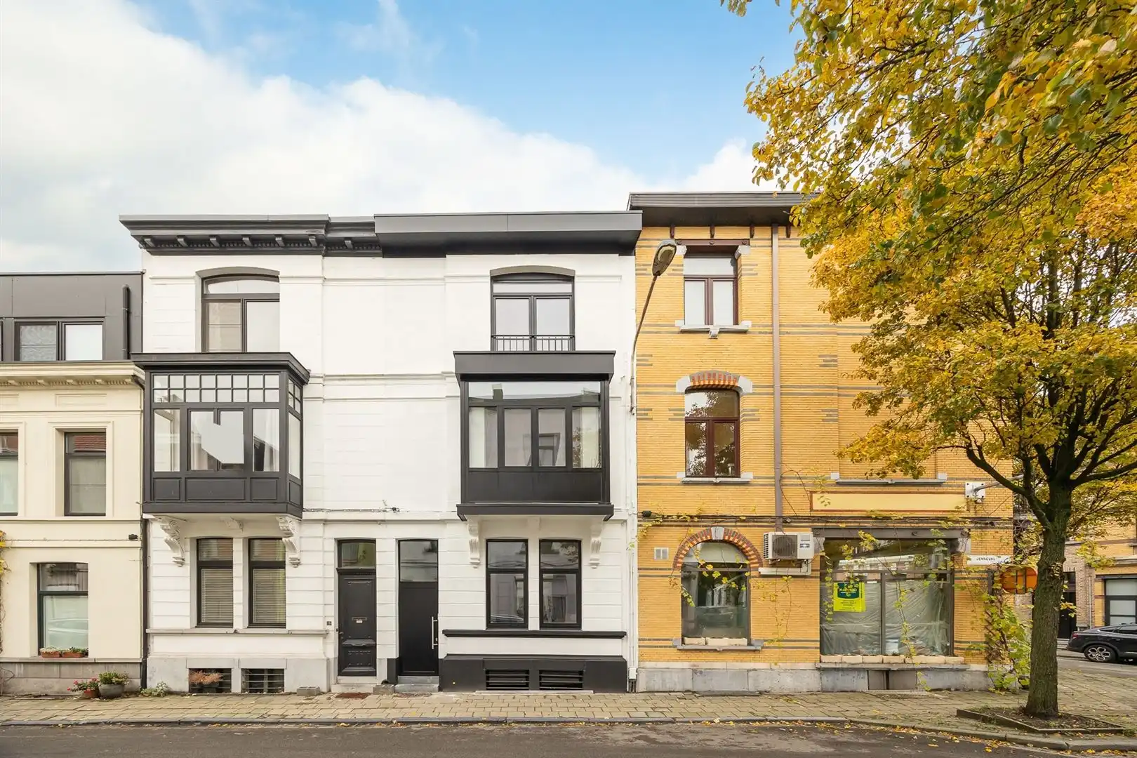 Gerenoveerd herenhuisje in Oud-Berchem foto {{pictureIndex}}