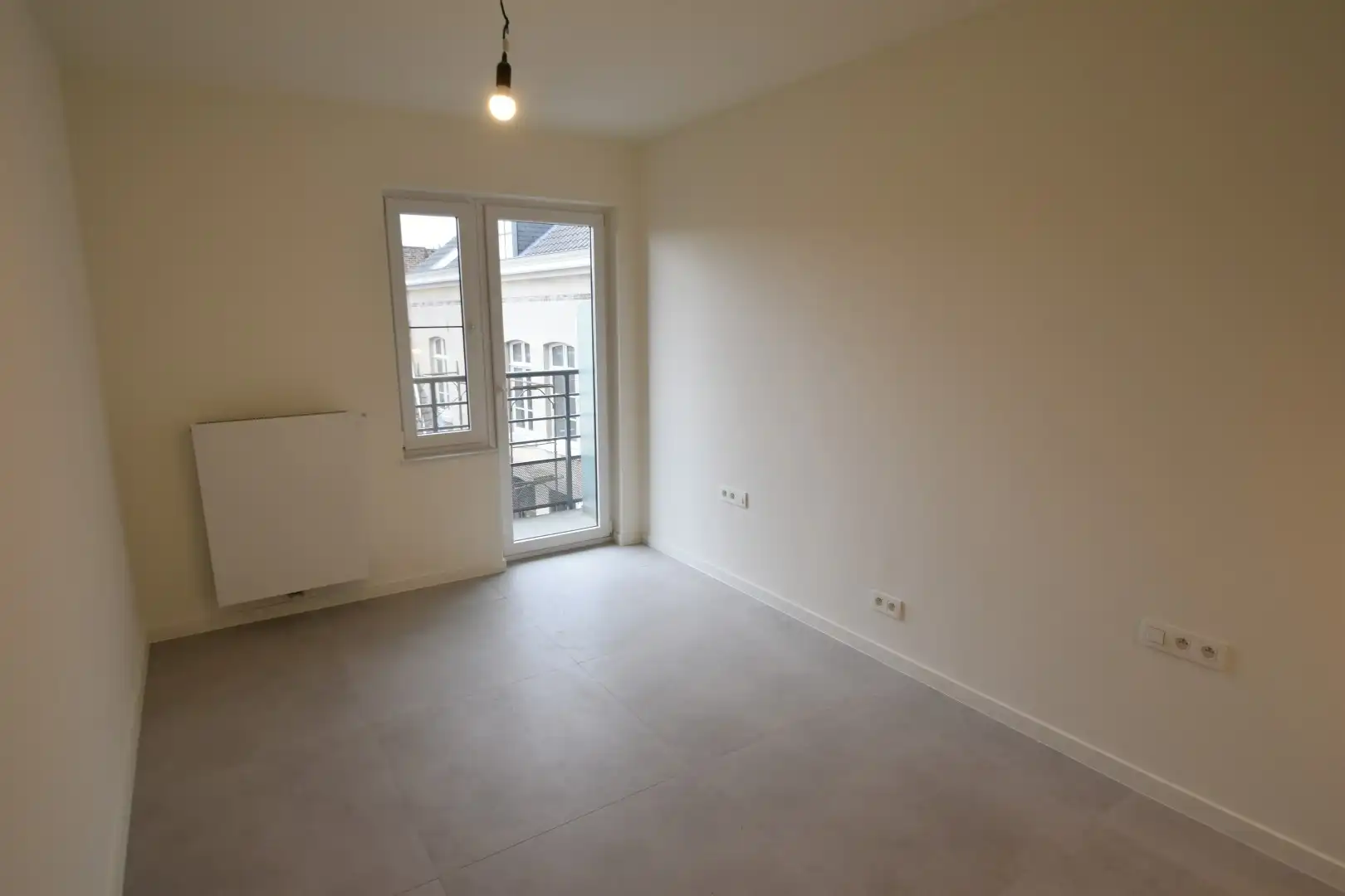 Totaal gerenoveerd appartement in centrum Tongeren foto 13