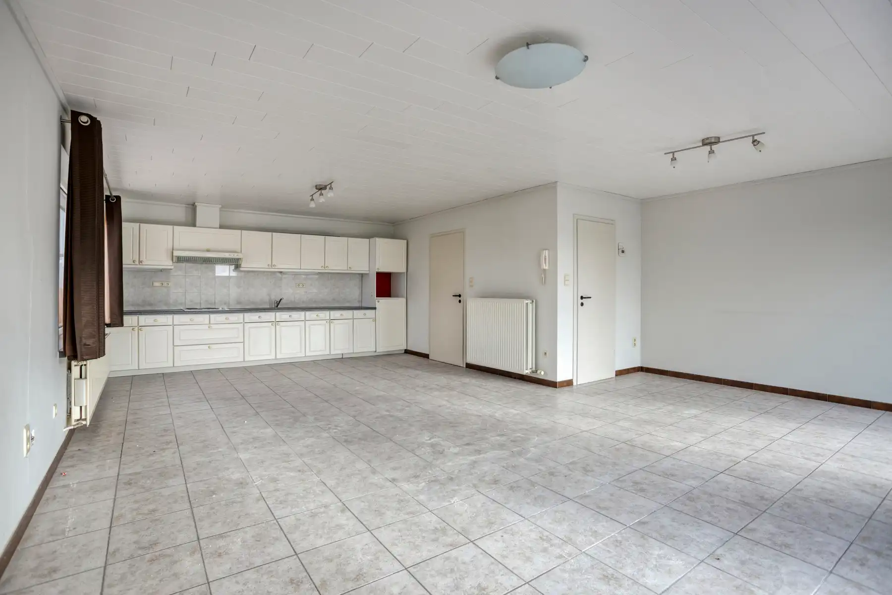 Ruim en lichtrijk appartement (130 m²) met 2 slaapkamers te landen! foto 3