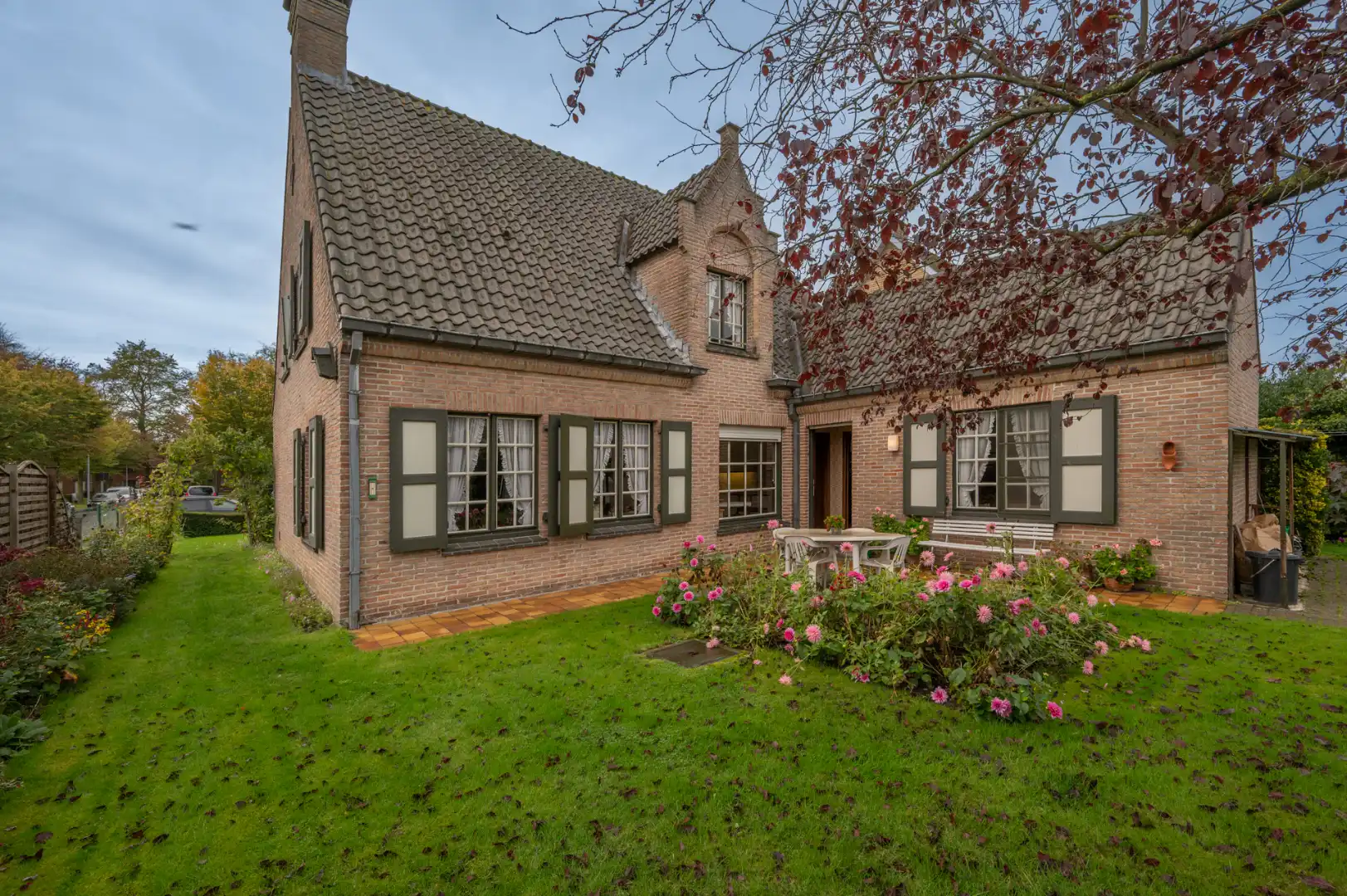 Ruime gezinswoning met 5 slaapkamers op rustige ligging in Sint-Andries foto 20