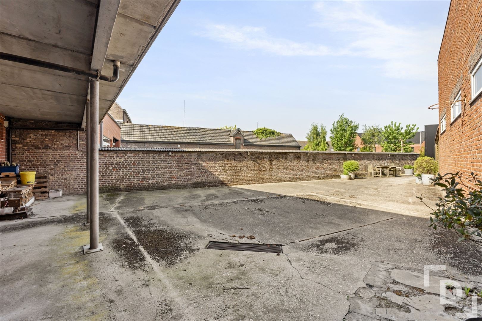 Ruime handelszaak met woonst & verhuurd appartement te koop in Poelkapelle. foto 20