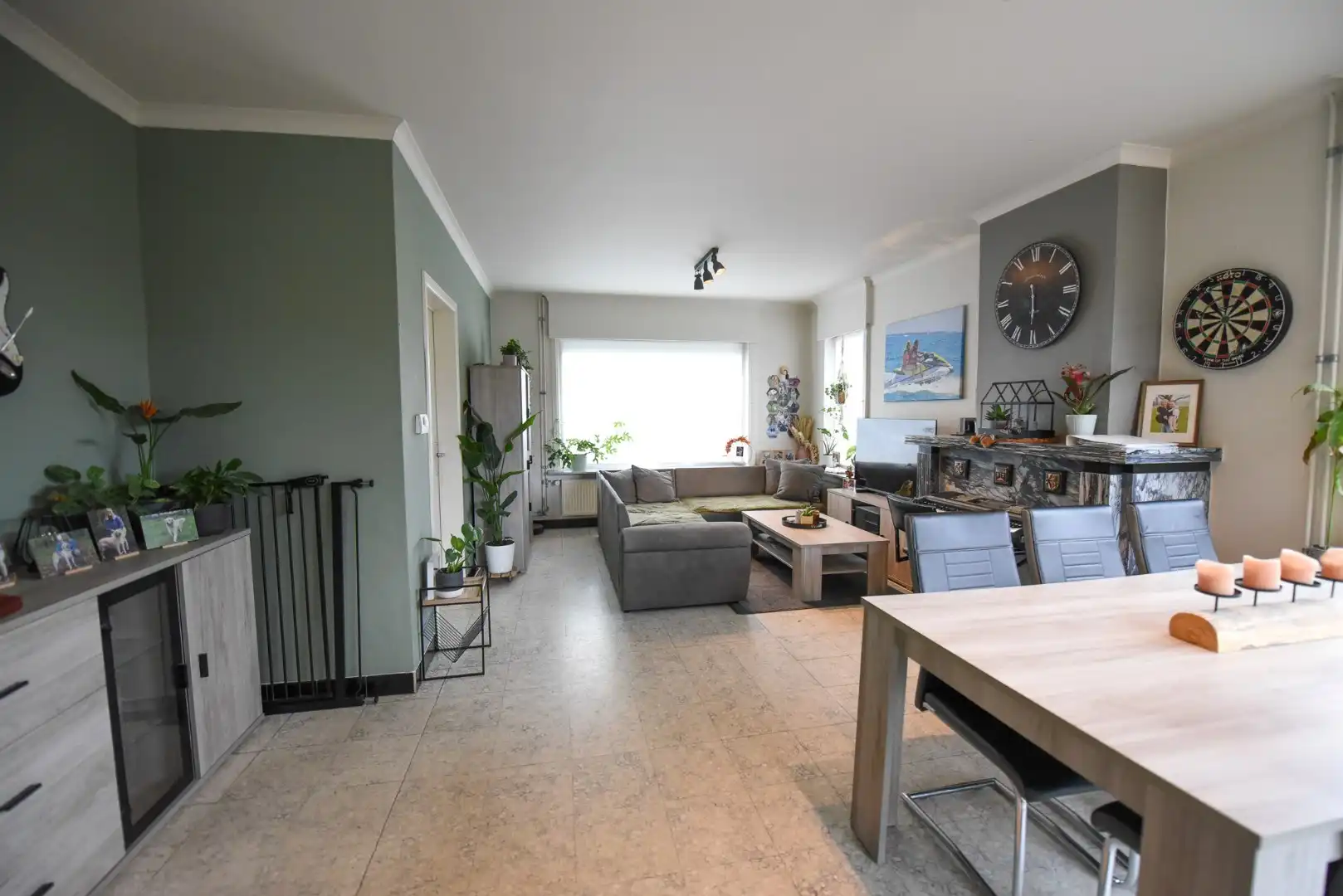 Centraal gelegen, halfopen bebouwing TE HUUR in Oeselgem! foto 3