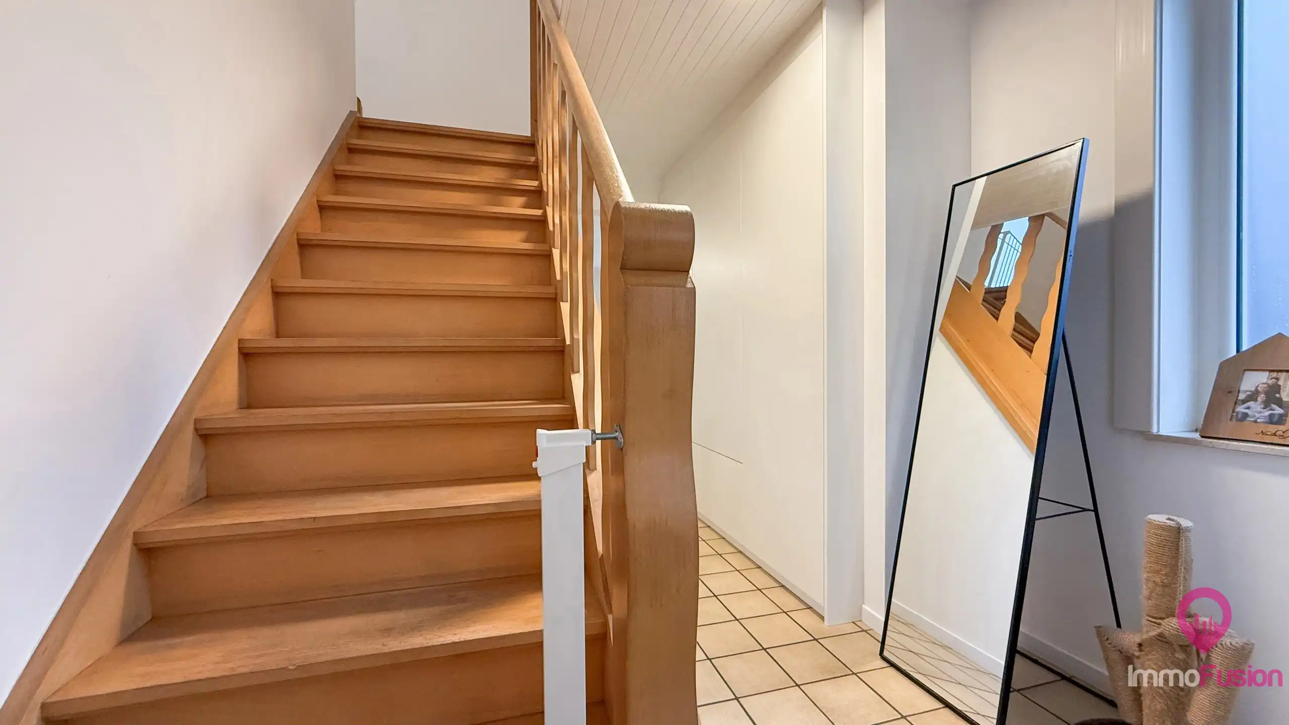 Ruime instapklare open bebouwing met 2 badkamers op 9a grond foto 23