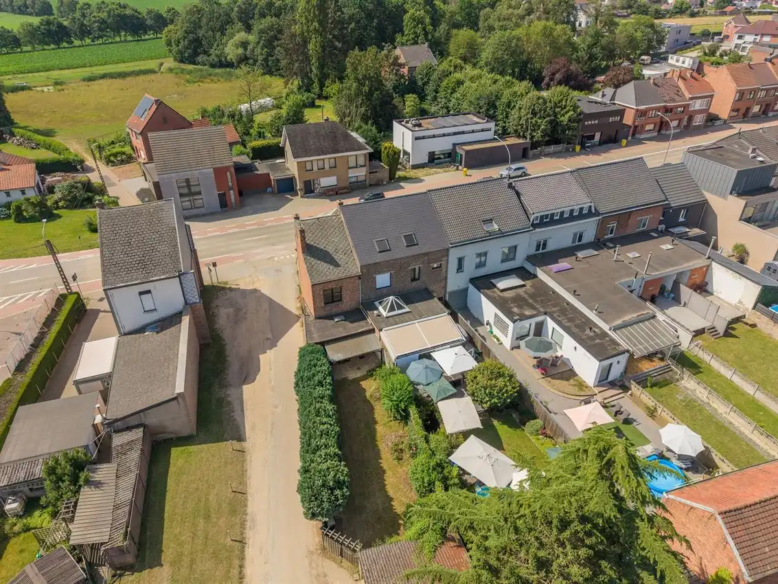 Charmante woning met tuin, 2 slk, garage en uniek zicht op groen landschap foto 34