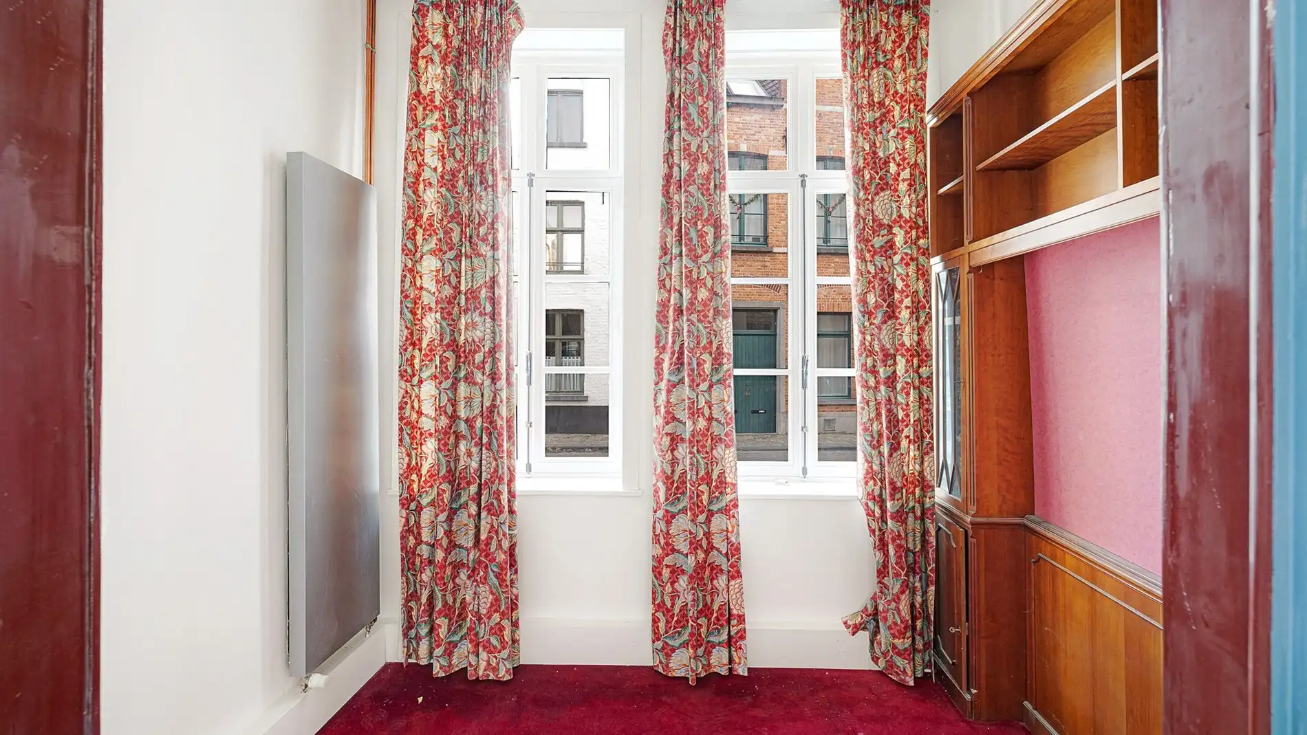 Charmante woning aan het Sint-Annaplein te Brugge foto 11