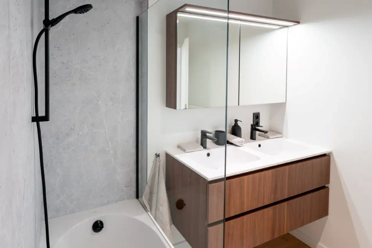 Volledig gerenoveerd, lichtrijk appartement gelegen in een kleine residentie. foto 28