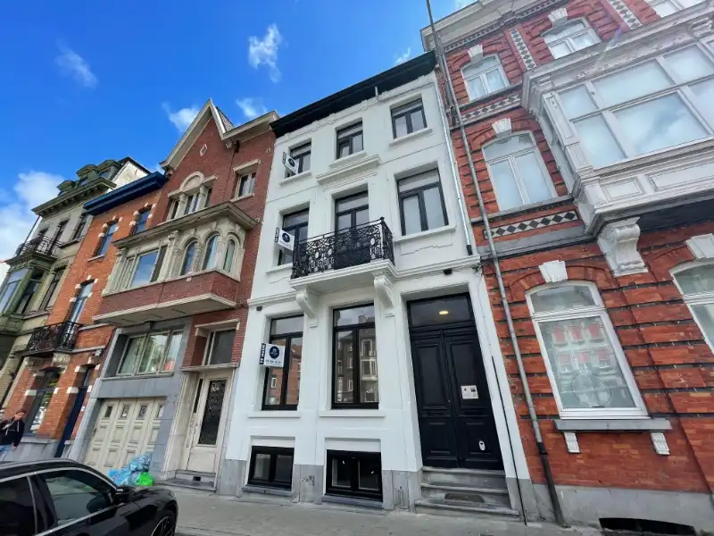 Prachtig gerenoveerd duplex appartement met zonnige tuin nabij Overpoort en Citadelpark foto {{pictureIndex}}