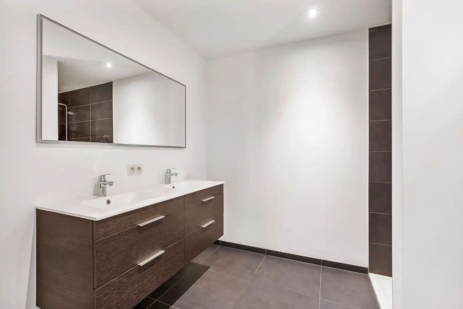 Appartement met 2 slaapkamers en ruime tuin foto 9