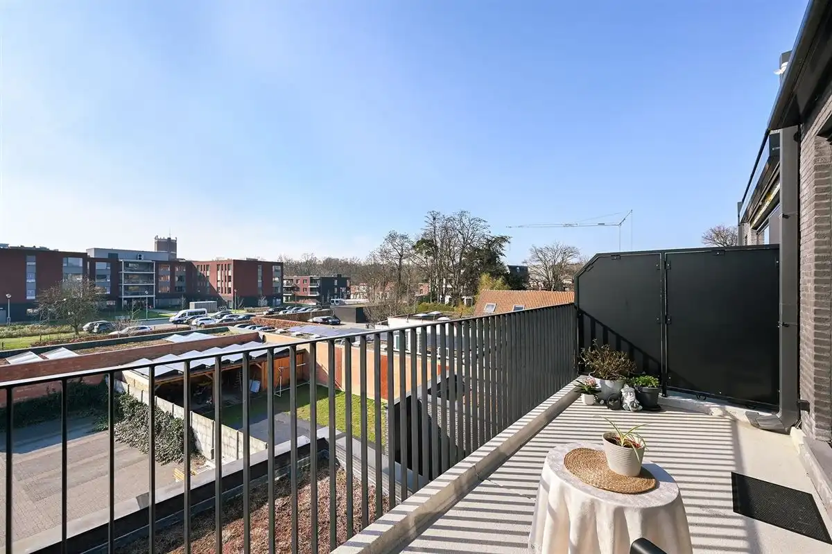 Centraal gelegen appartement met leuk terras foto 4
