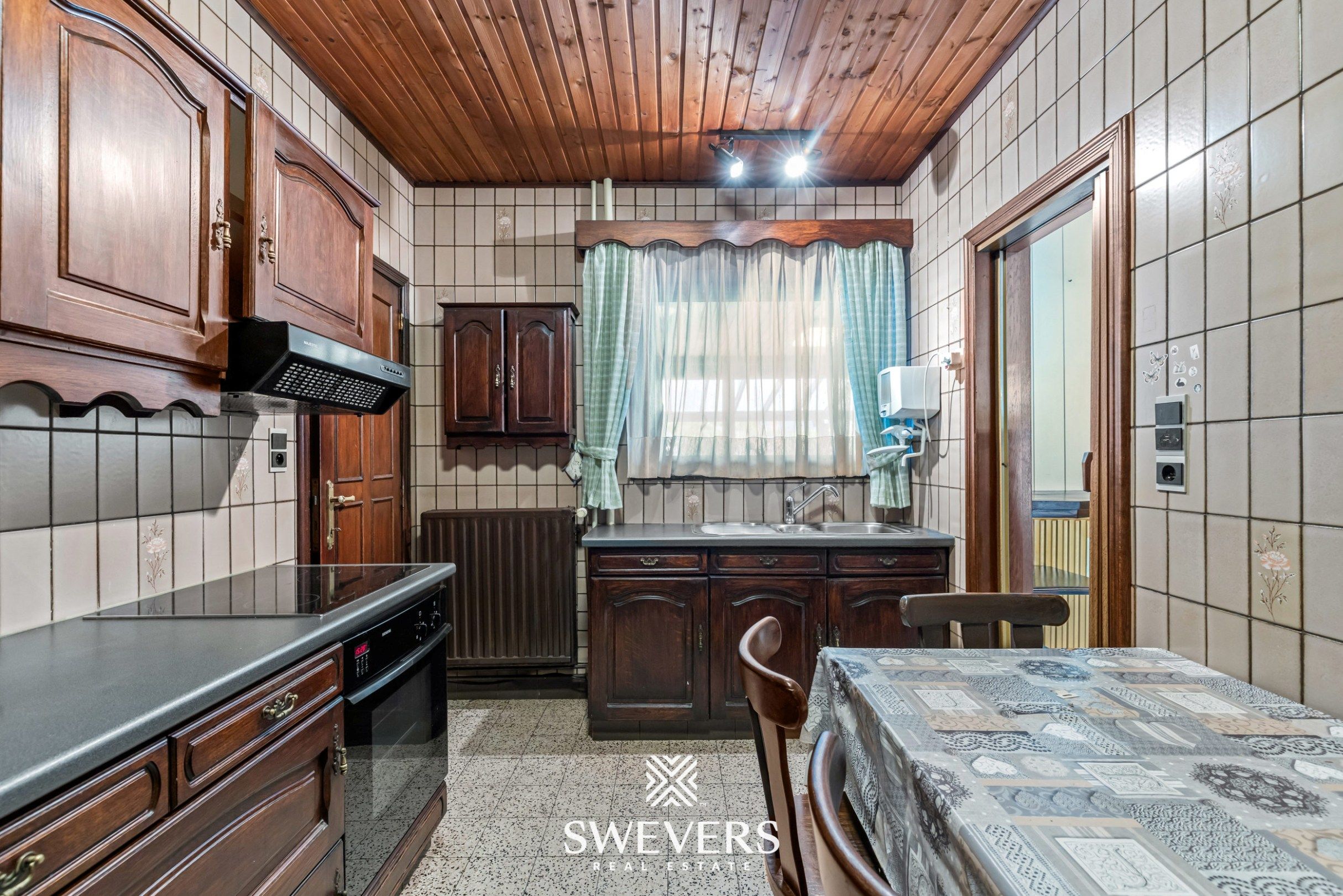 Woning met 4 slaapkamers op ruim perceel van 7a 06ca foto 13