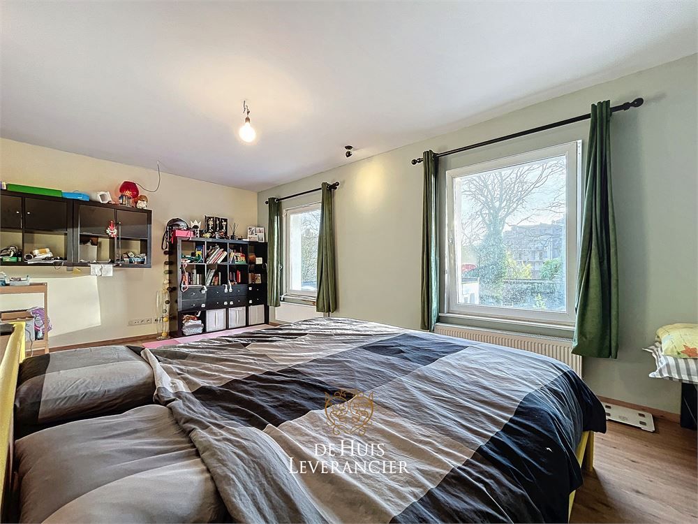 RUIME woning te koop (8 slpks, 2 badk) die ook perfect als tweewoonst kan dienen foto 42