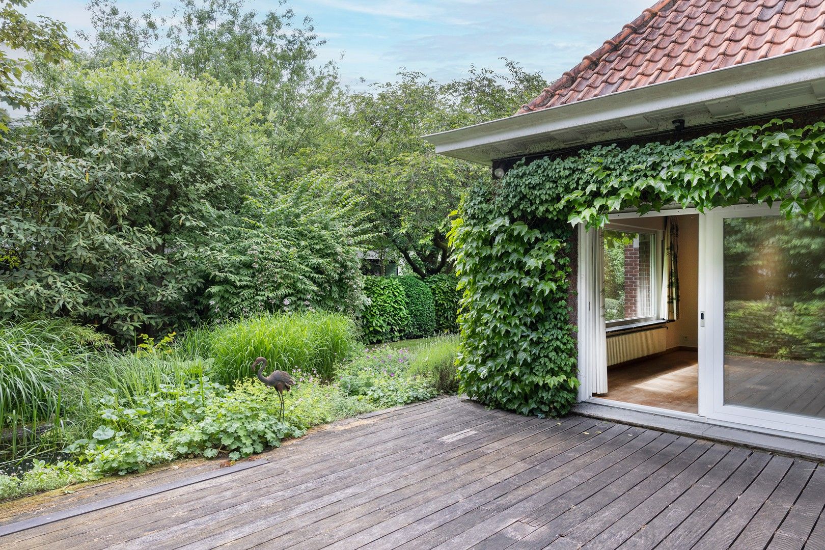 Statige villa met 5 slaapkamers en mooie, volwassen tuin. foto 11